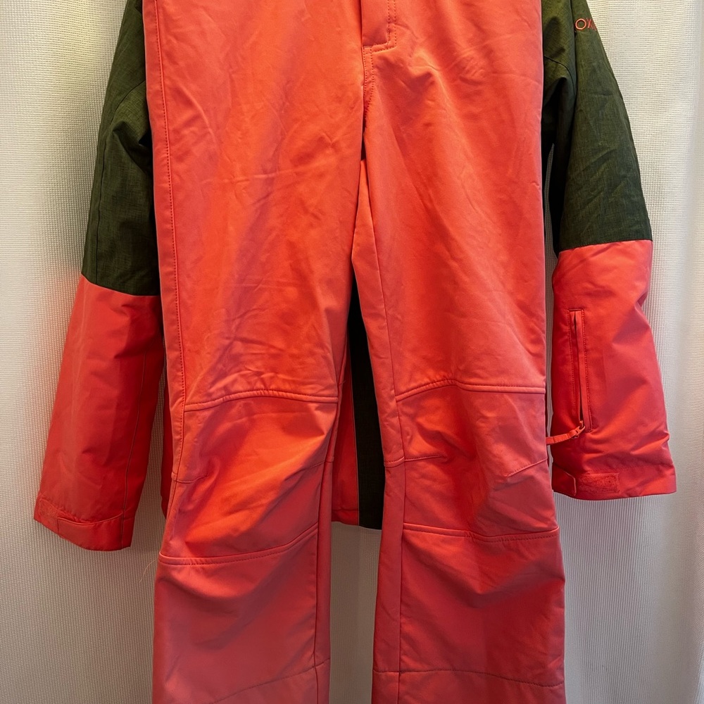 Roxy girls insulated snowboard/ski two piece suit.